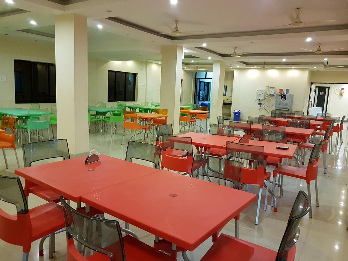 Swagatam International Otel Tarapith Dış mekan fotoğraf